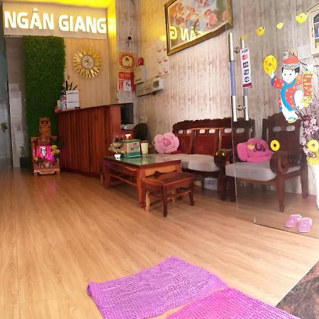 Ngan Giang Guesthouse Дуонг-Донг Экстерьер фото
