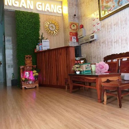 Ngan Giang Guesthouse Дуонг-Донг Экстерьер фото