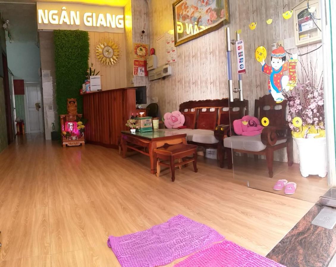 Ngan Giang Guesthouse Дуонг-Донг Экстерьер фото