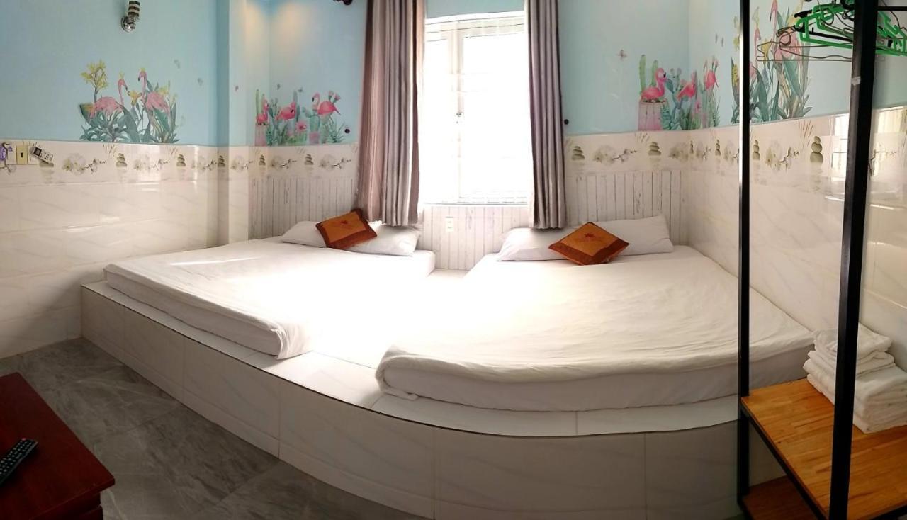 Ngan Giang Guesthouse Дуонг-Донг Экстерьер фото
