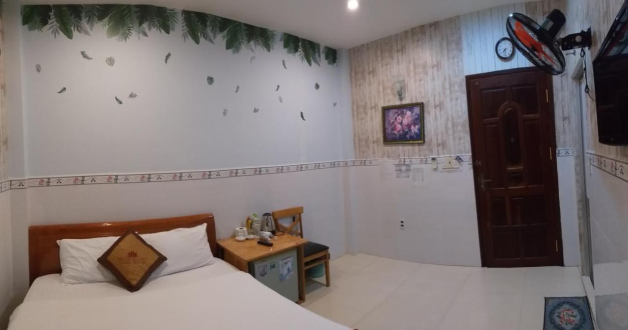 Ngan Giang Guesthouse Дуонг-Донг Экстерьер фото