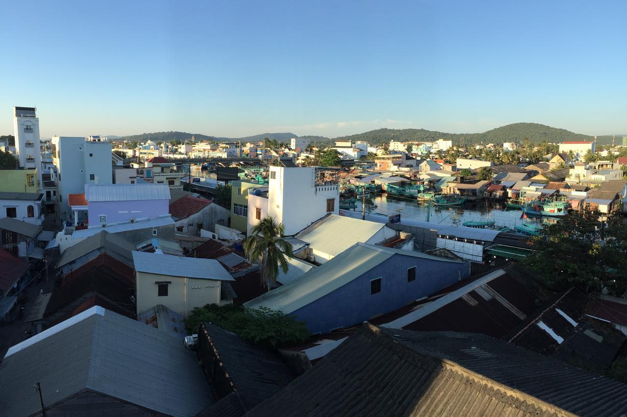 Ngan Giang Guesthouse Дуонг-Донг Экстерьер фото
