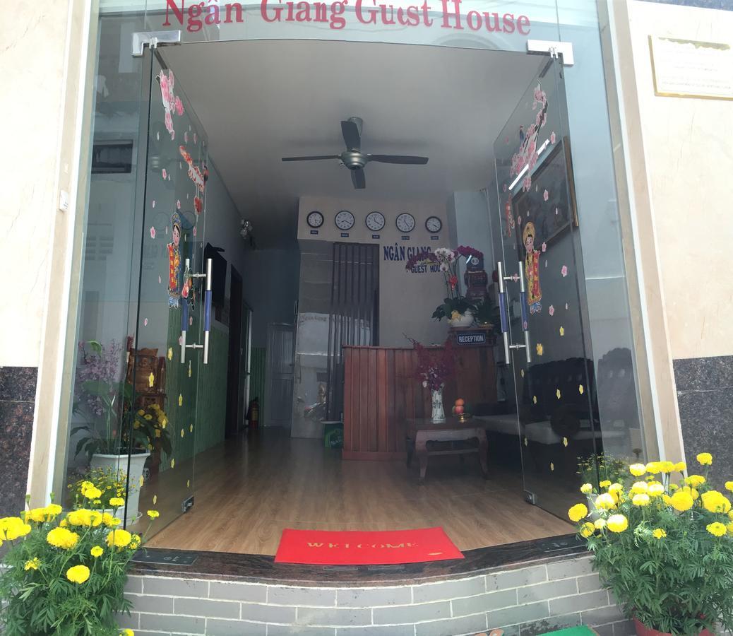 Ngan Giang Guesthouse Дуонг-Донг Экстерьер фото