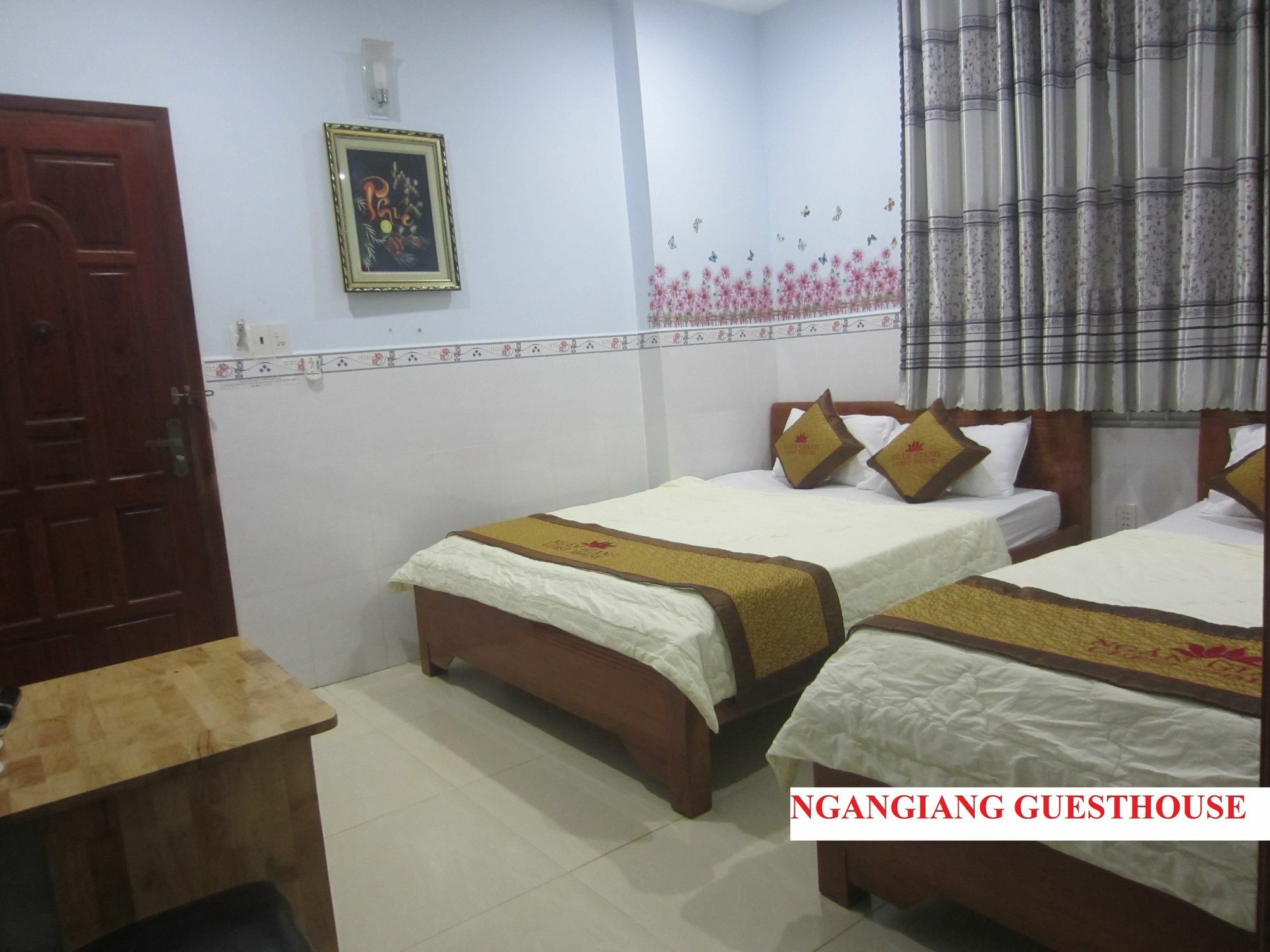 Ngan Giang Guesthouse Дуонг-Донг Экстерьер фото